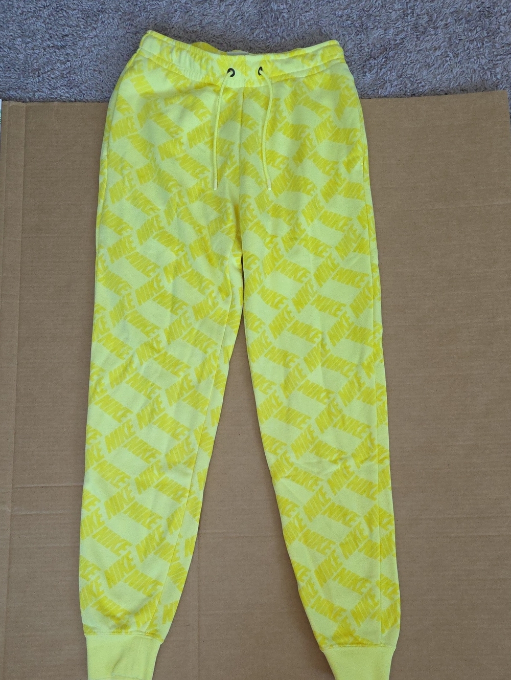 Nike ladies comfy yellow jogger pants-XS